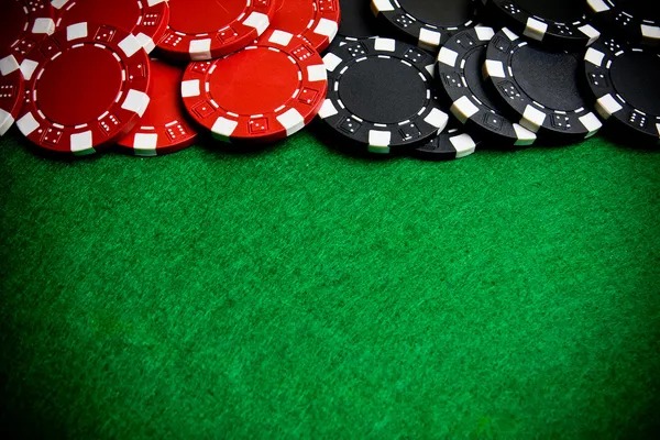 89toto live casino games displayed on mobile phone
